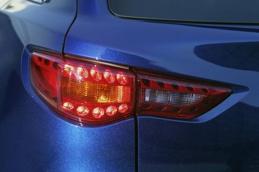 Infiniti FX فيس ليفت II (S51) II (S51)، دفع رباعي 5 أبواب — المصباح الخلفي