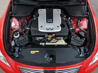 Infiniti G IV, Купе — моторный отсек