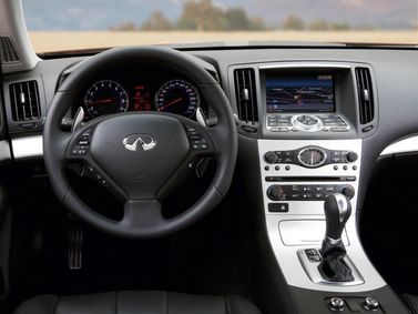 Infiniti G IV, Купе — передняя панель