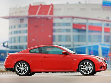 Infiniti G IV, Купе — вид справа