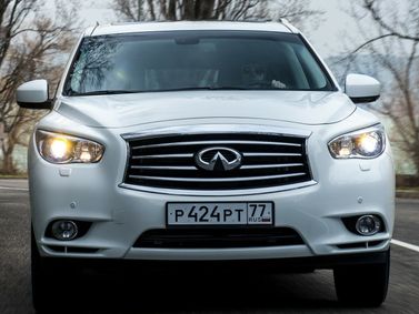 Infiniti JX، دفع رباعي 5 أبواب — منظر أمامي