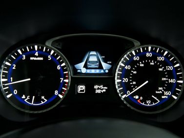 Infiniti JX، دفع رباعي 5 أبواب — لوحة العدادات