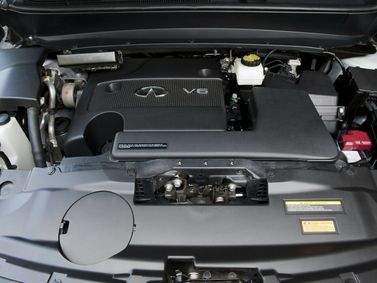 Infiniti JX، دفع رباعي 5 أبواب — حجرة المحرك