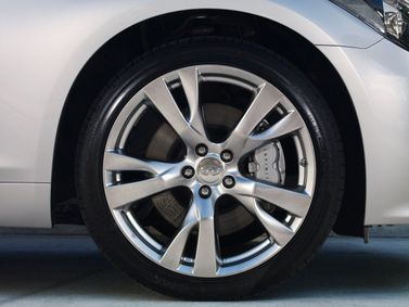 Infiniti M رابعاً، سيدان — جنط العجلة