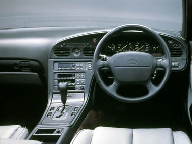 Infiniti Q I، سيدان — لوحة القيادة