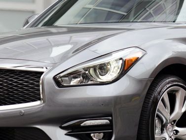 Infiniti Q70 I Рестайлинг, Седан — передняя часть автомобиля крупным планом