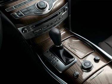 Infiniti Q70 I Рестайлинг, Седан Long — центральная консоль