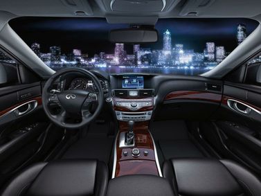 Infiniti Q70 I, Седан — передняя панель