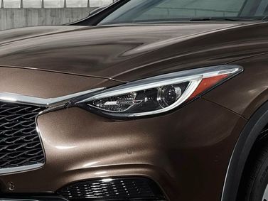 Infiniti QX30، دفع رباعي 5 أبواب — المصباح الأمامي