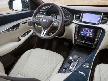 Infiniti QX50 ثانياً، دفع رباعي 5 أبواب — منطقة السائق