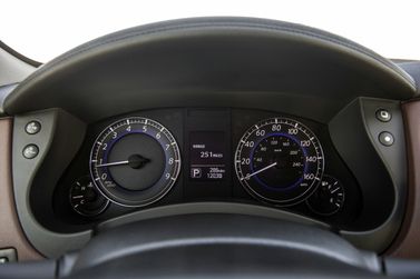 Infiniti QX50 أنا فيس ليفت، دفع رباعي 5 أبواب — لوحة العدادات