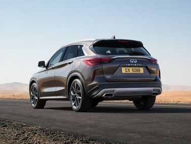Infiniti QX50 ثانياً، دفع رباعي 5 أبواب — منظر خلفي أيسر