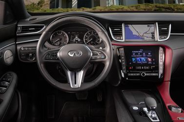 Infiniti QX55، دفع رباعي 5 أبواب — منطقة السائق