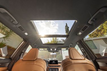 Infiniti QX60 ثانياً، دفع رباعي 5 أبواب — المقاعد الخلفية
