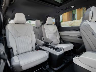 Infiniti QX60 فيس ليفت الثاني، دفع رباعي 5 أبواب — المقاعد الخلفية