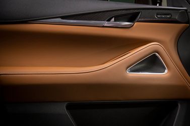Infiniti QX60 ثانياً، دفع رباعي 5 أبواب — تفصيل داخلي