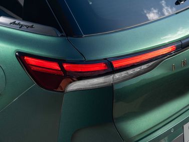 Infiniti QX60 فيس ليفت الثاني، دفع رباعي 5 أبواب — المصباح الخلفي