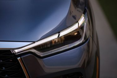 Infiniti QX60 ثانياً، دفع رباعي 5 أبواب — المصباح الأمامي