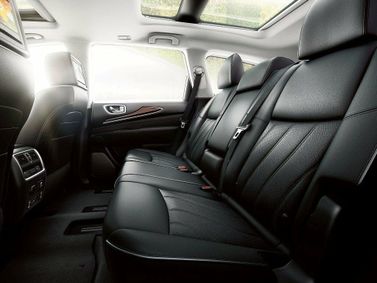 Infiniti QX60 I، دفع رباعي 5 أبواب — المقاعد الخلفية
