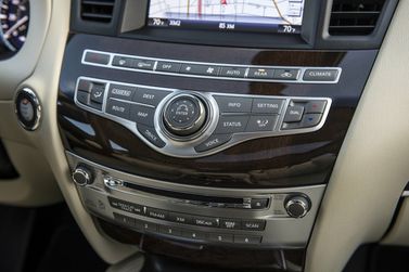Infiniti QX60 أنا فيس ليفت، دفع رباعي 5 أبواب — الكونسول الوسطي