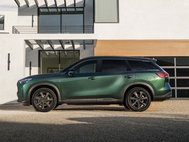 Infiniti QX60 فيس ليفت الثاني، دفع رباعي 5 أبواب — منظر من الجانب الأيمن