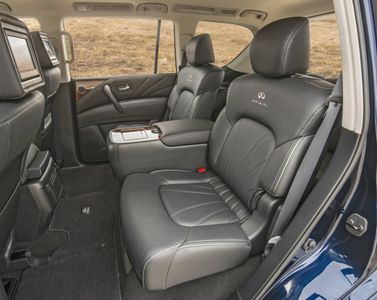 Infiniti QX80 I (Z62) Рестайлинг, Внедорожник 5 дв. — задние сиденья