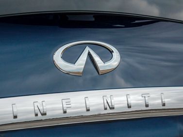 Infiniti QX80 I (Z62), Внедорожник 5 дв. — эмблема и обозначение модели