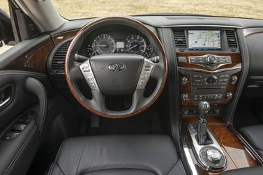 Infiniti QX80 I (Z62) Рестайлинг, Внедорожник 5 дв. — место водителя