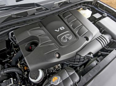 Infiniti QX80 I (Z62) Рестайлинг, Внедорожник 5 дв. — моторный отсек