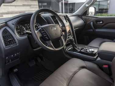 Infiniti QX80 I (Z62) Рестайлинг 3, Внедорожник 5 дв. — место водителя