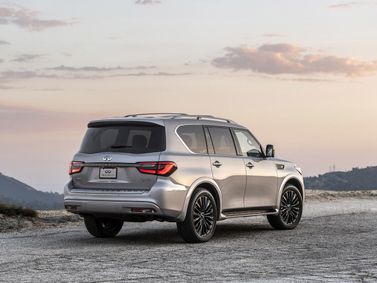 Infiniti QX80 I (Z62) Рестайлинг 3, Внедорожник 5 дв. — вид сзади в три четверти