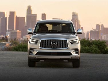 Infiniti QX80 I (Z62) Рестайлинг 2, Внедорожник 5 дв. — вид спереди
