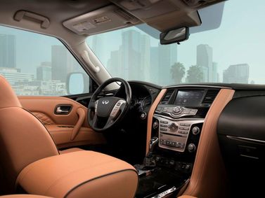 Infiniti QX80 I (Z62) Рестайлинг 2, Внедорожник 5 дв. — место водителя