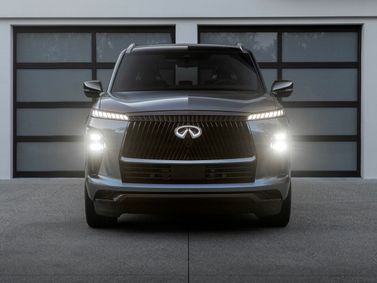 Infiniti QX80 II (Z63), Внедорожник 5 дв. — вид спереди