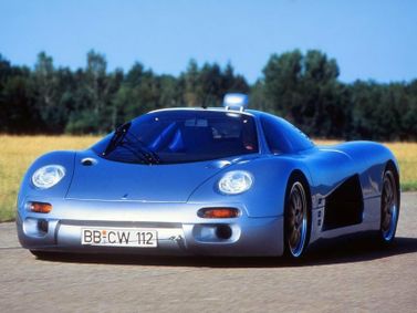 Isdera Commendatore 112i، كوبيه — منظر أمامي أيمن