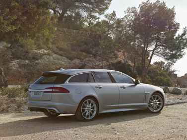 Jaguar XF I Рестайлинг, Универсал 5 дв. — вид сзади справа