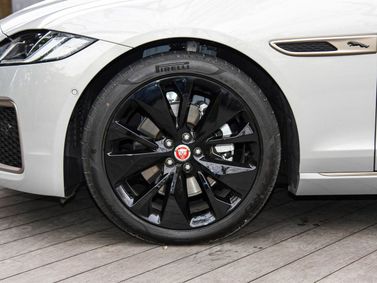 Jaguar XF II Рестайлинг, Седан L — колёсный диск