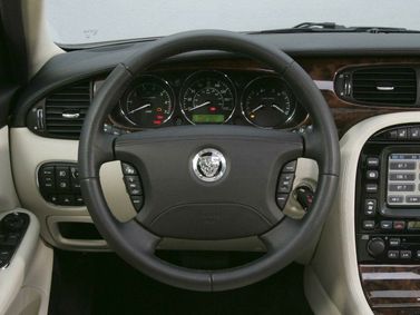 Jaguar XJ III (X350/X358), Седан — рулевое колесо
