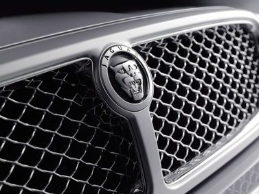 Jaguar XJ III (X350/X358), Седан — решётка радиатора