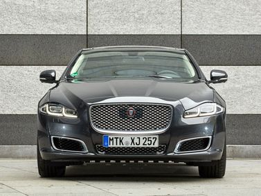 Jaguar XJ IV (X351) Рестайлинг, Седан LWB — вид спереди