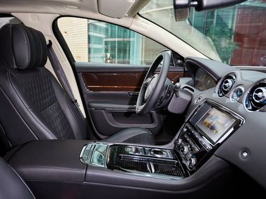 Jaguar XJ IV (X351) Рестайлинг, Седан LWB — место водителя