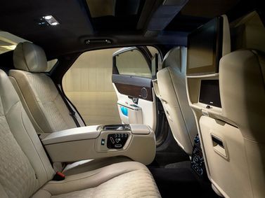Jaguar XJ IV (X351) Рестайлинг, Седан SWB — задние сиденья