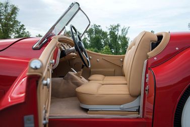 Jaguar XK XK140, Родстер — передние сиденья