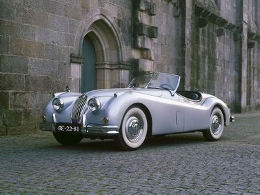 Jaguar XK XK140, Родстер — вид спереди в три четверти