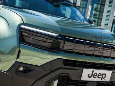 Jeep Avenger I عملية شد الوجه، دفع رباعي 5 أبواب — شبكة المبرد