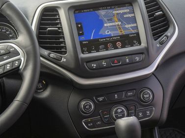 Jeep Cherokee V (KL)، دفع رباعي 5 أبواب — شاشة نظام المعلومات والترفيه