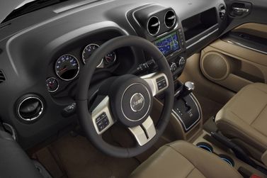 Jeep Compass أنا فيس ليفت، دفع رباعي 5 أبواب — منطقة السائق