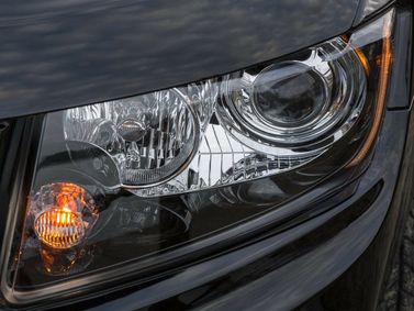 Jeep Compass أنا فيس ليفت 2، دفع رباعي 5 أبواب — المصباح الأمامي