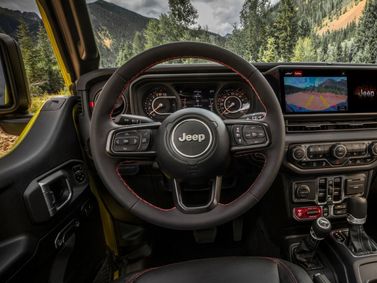 Jeep Gladiator II (JT) Рестайлинг, Пикап двойная кабина — место водителя