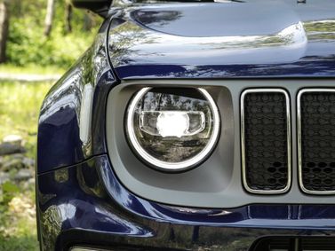 Jeep Renegade I Рестайлинг, Внедорожник 5 дв. — передняя фара